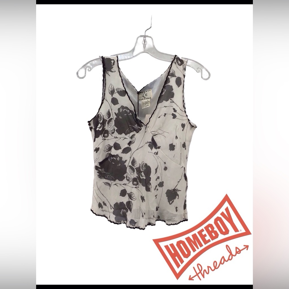 Ice Monochrome Floral‎ V-Neck Blouse